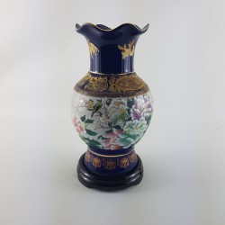 44015 - Vase en porcelaine...